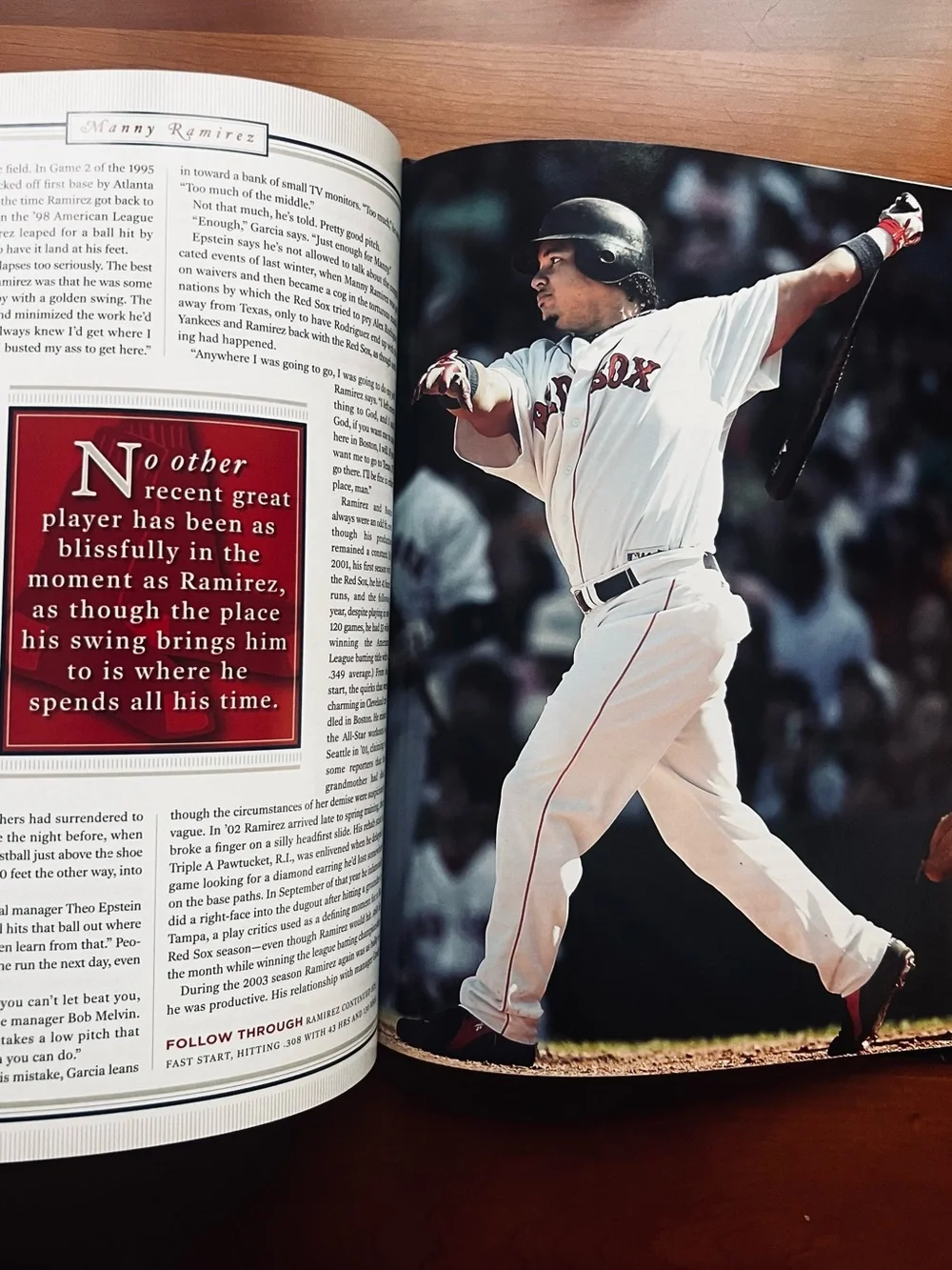 SPORTS ILLUSTRATED COLLECTOR’S EDITION BOSTON RED SOX 2004 WORLD SERIES CHAMPION
